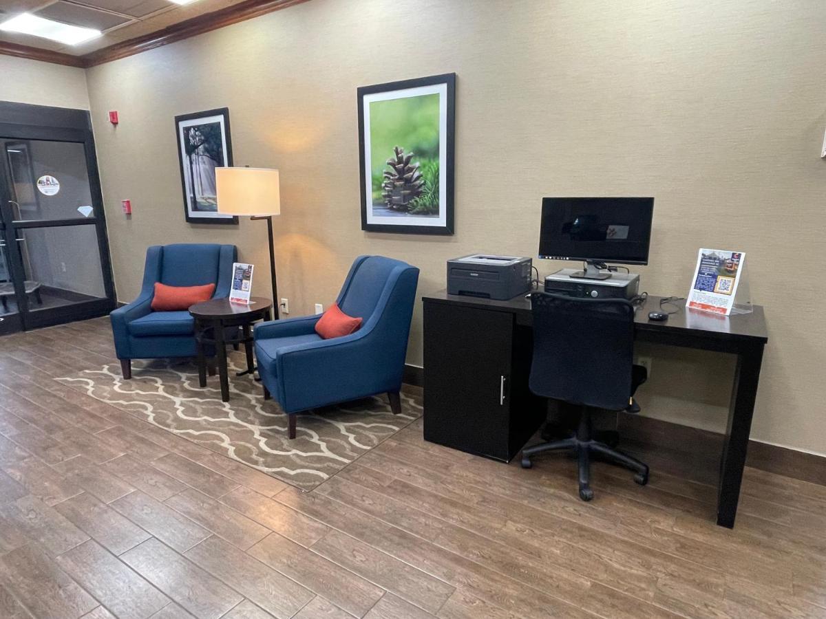 Comfort Inn Pinehurst - Southern Pines מראה חיצוני תמונה