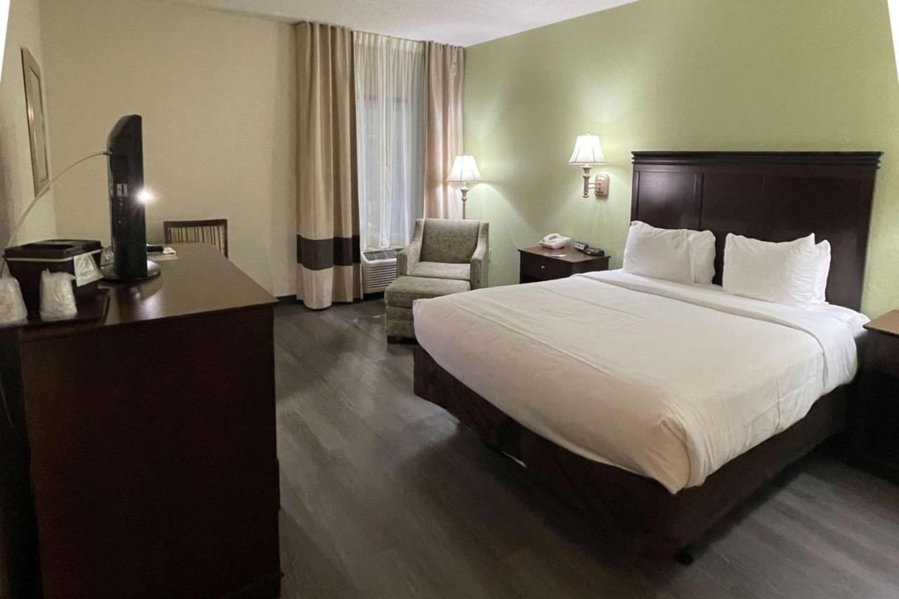Comfort Inn Pinehurst - Southern Pines מראה חיצוני תמונה