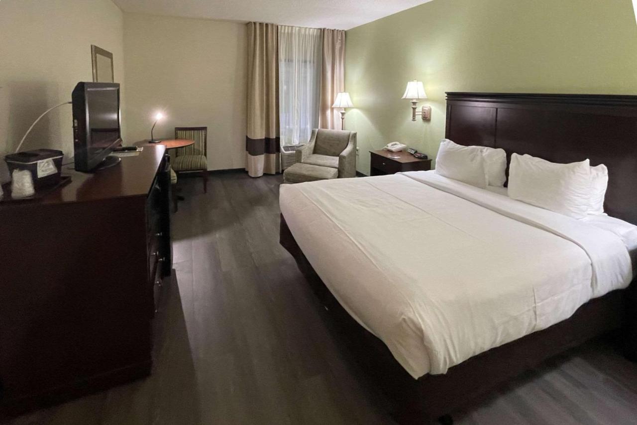 Comfort Inn Pinehurst - Southern Pines מראה חיצוני תמונה